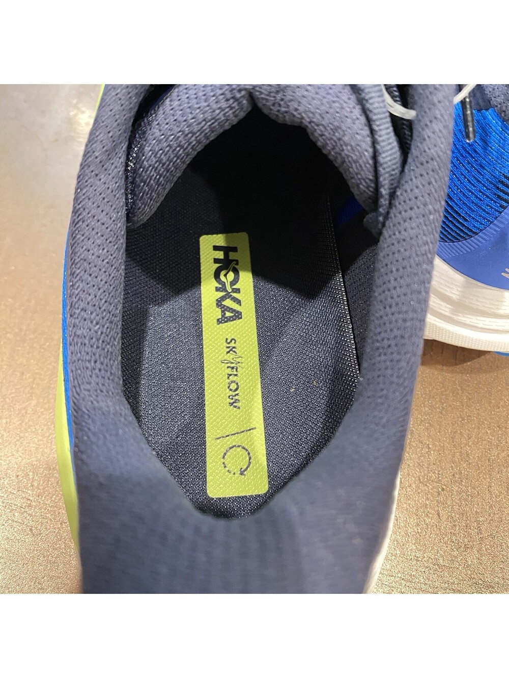 HOKA Skyflow Wide Breathable Mesh Running Sneaker 10.5 - Picture 6 of 9